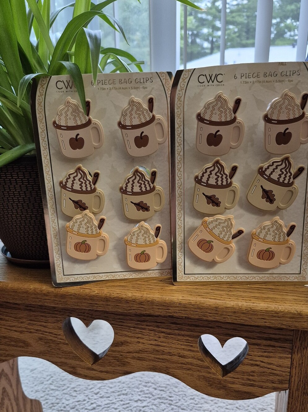 Fall Mug Decorative Bag Clips - Beige and Brown. 2 Sets Of 6 (12 Bag Clips). NEW